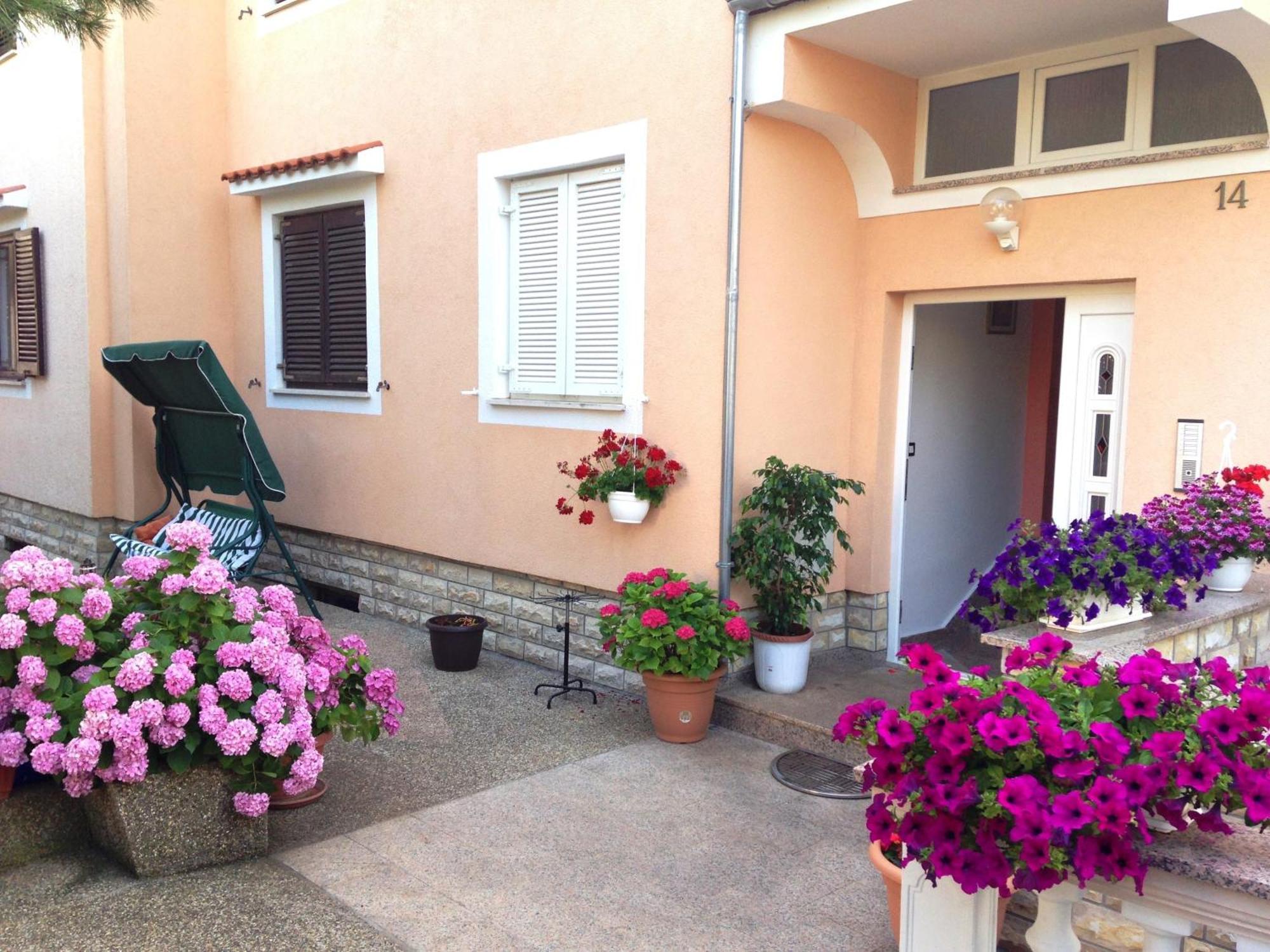 Apartments Dilja Malinska Extérieur photo
